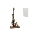 Figura Decorativa Coppia con Lampione in Resina 37 cm